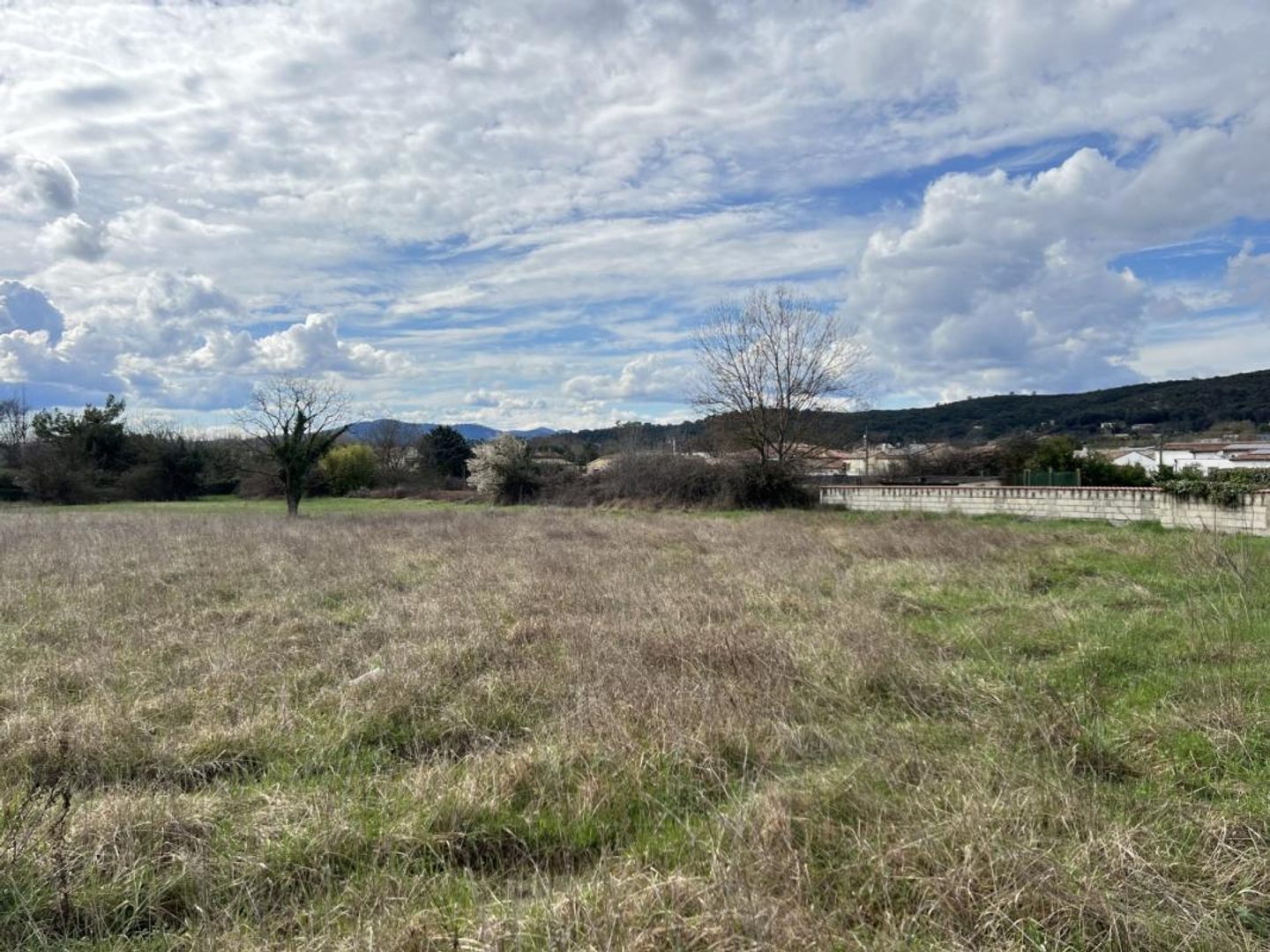 Terrain en individuel 1800 m²