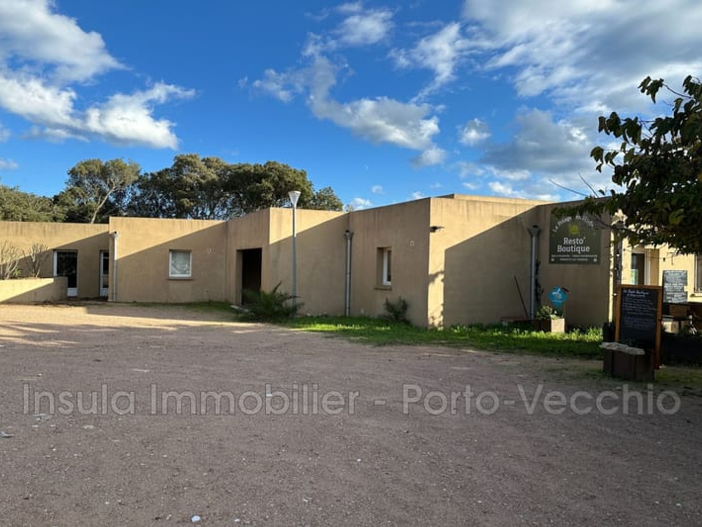 Immeuble commercial 31 m²