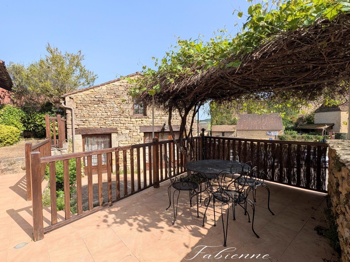 Immeuble à vendre - 4 pièces - 76m2 - Vitrac (24200)