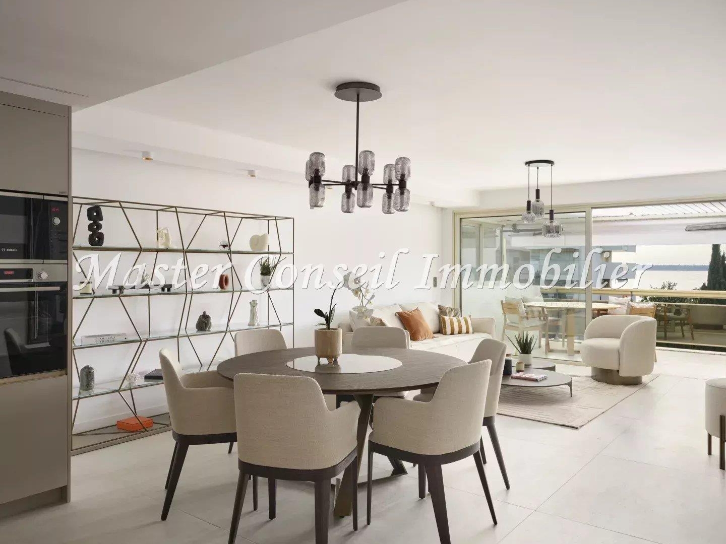 Appartement à vendre - 4 pièces - 98m2 - Cannes (06400)