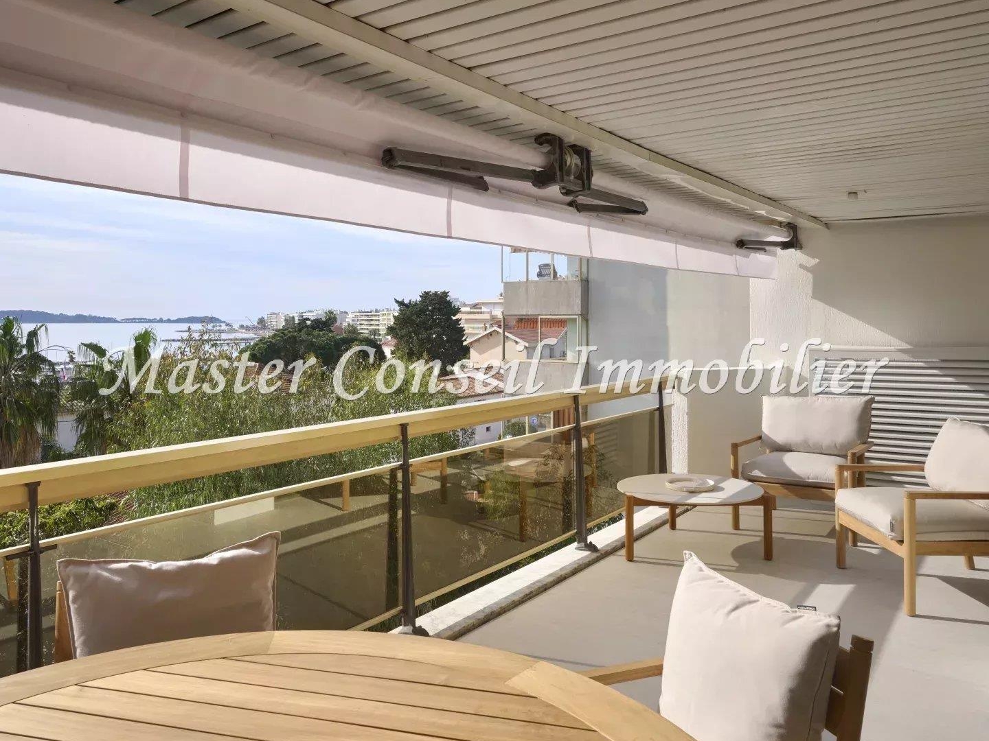 Appartement à vendre - 4 pièces - 98m2 - Cannes (06400)