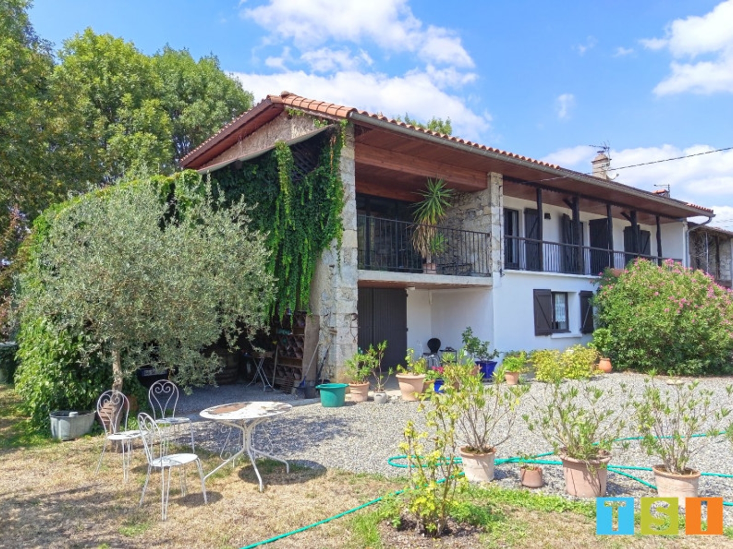 Maison à vendre - 7 pièces - 206m2 - Saint-Gaudens (31800)