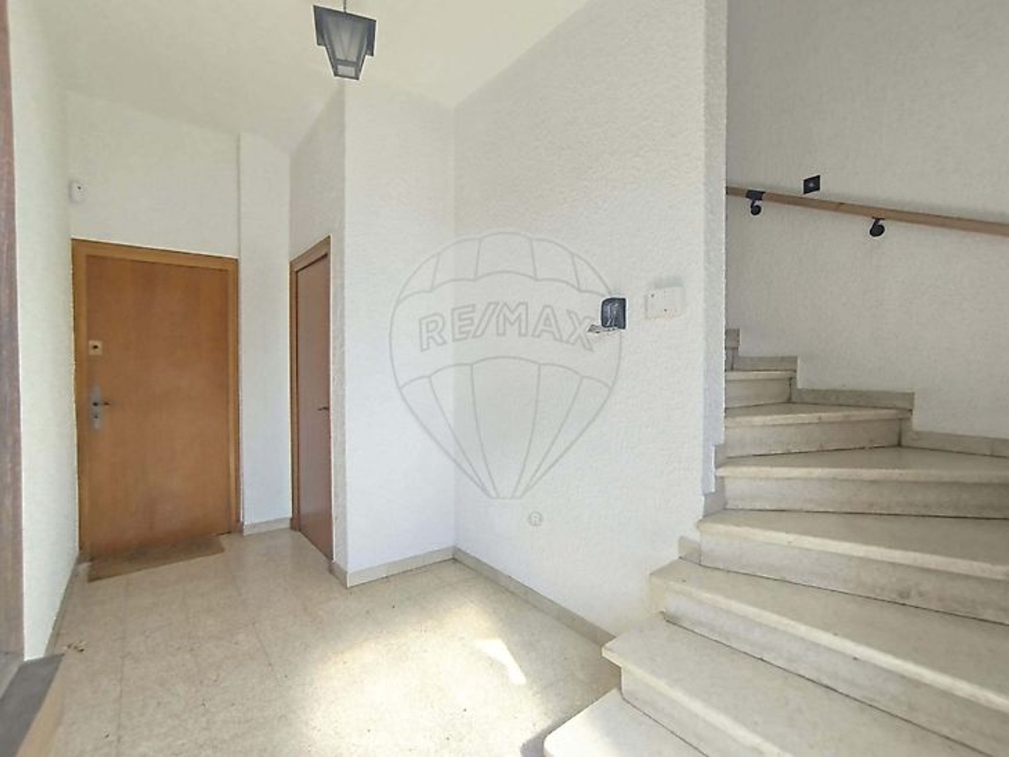 Parking / garage / box à vendre - Villefranche-Sur-... (69400)