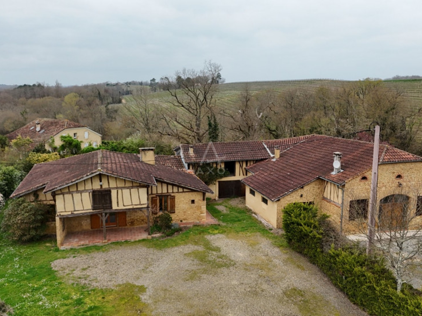 Maison 10 pièces 303 m²