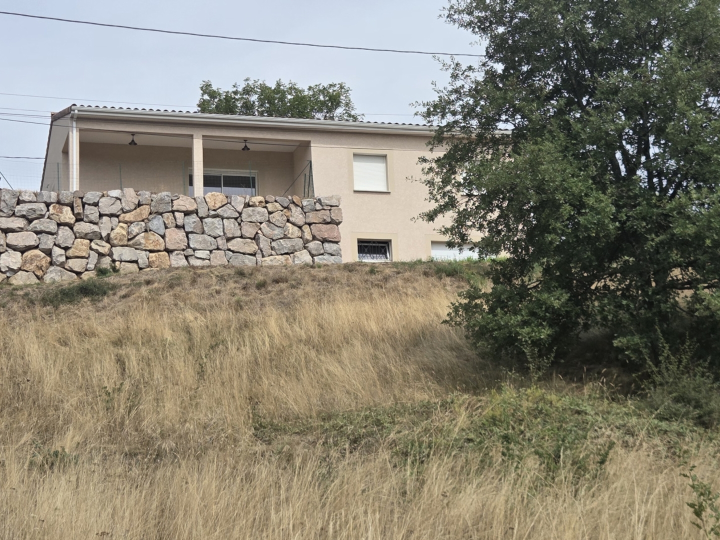 Maison familiale 3 chambres avec grand terrain