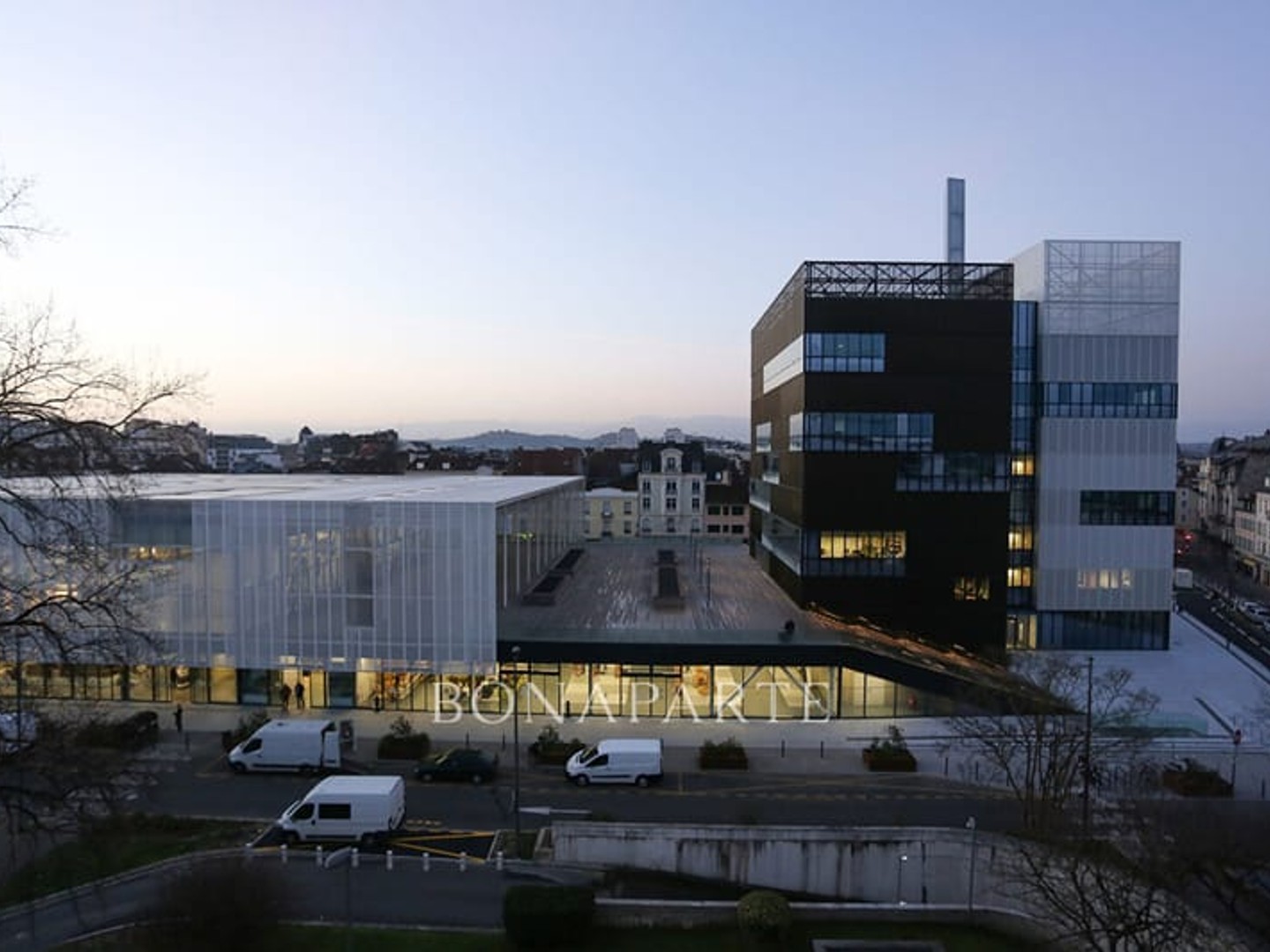 Pau Halles Local commercial 900 m2 à fort potentiel