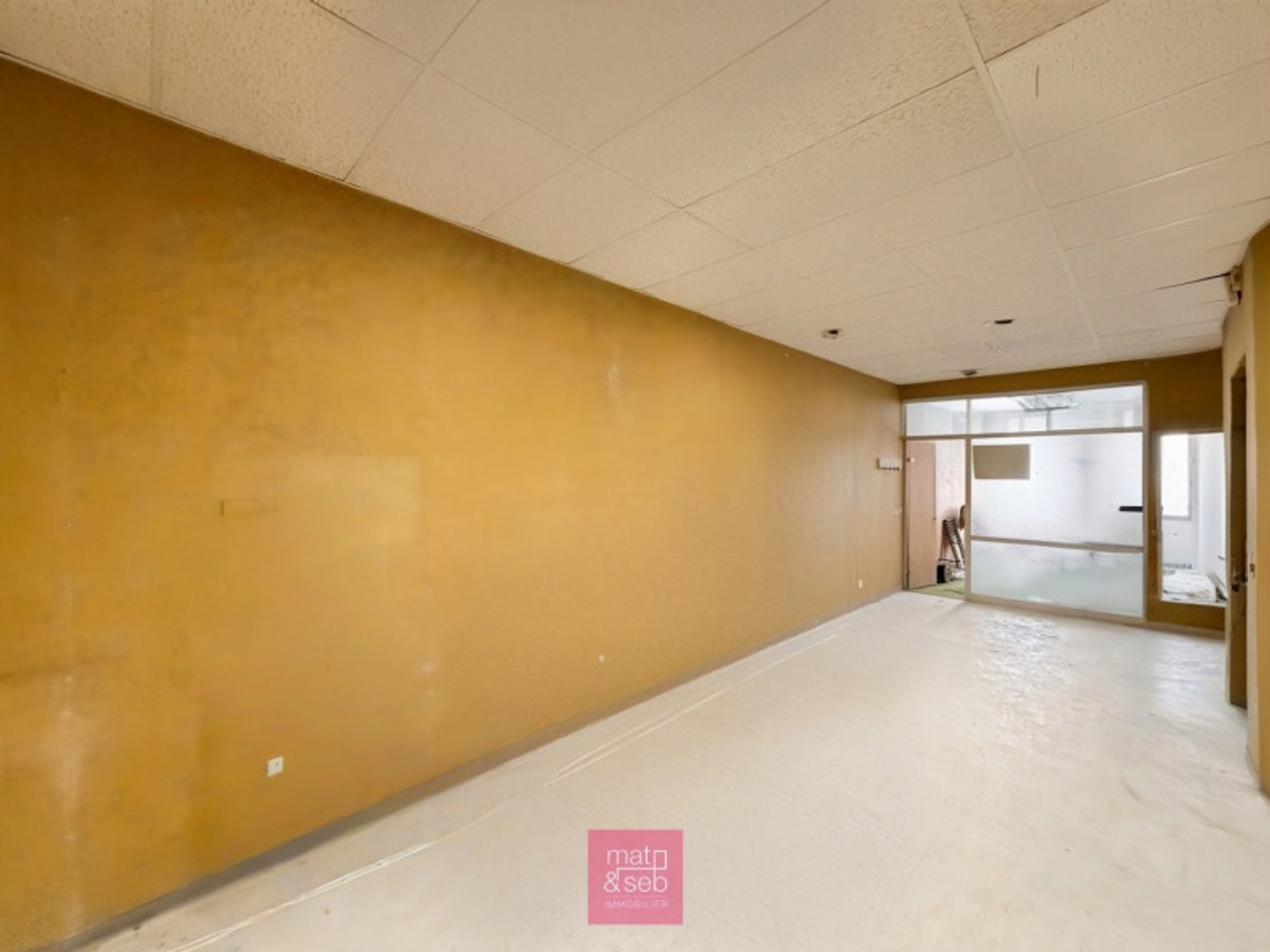 Bureaux à vendre - 4 pièces - 63m2 - Marseille 6e (13006)