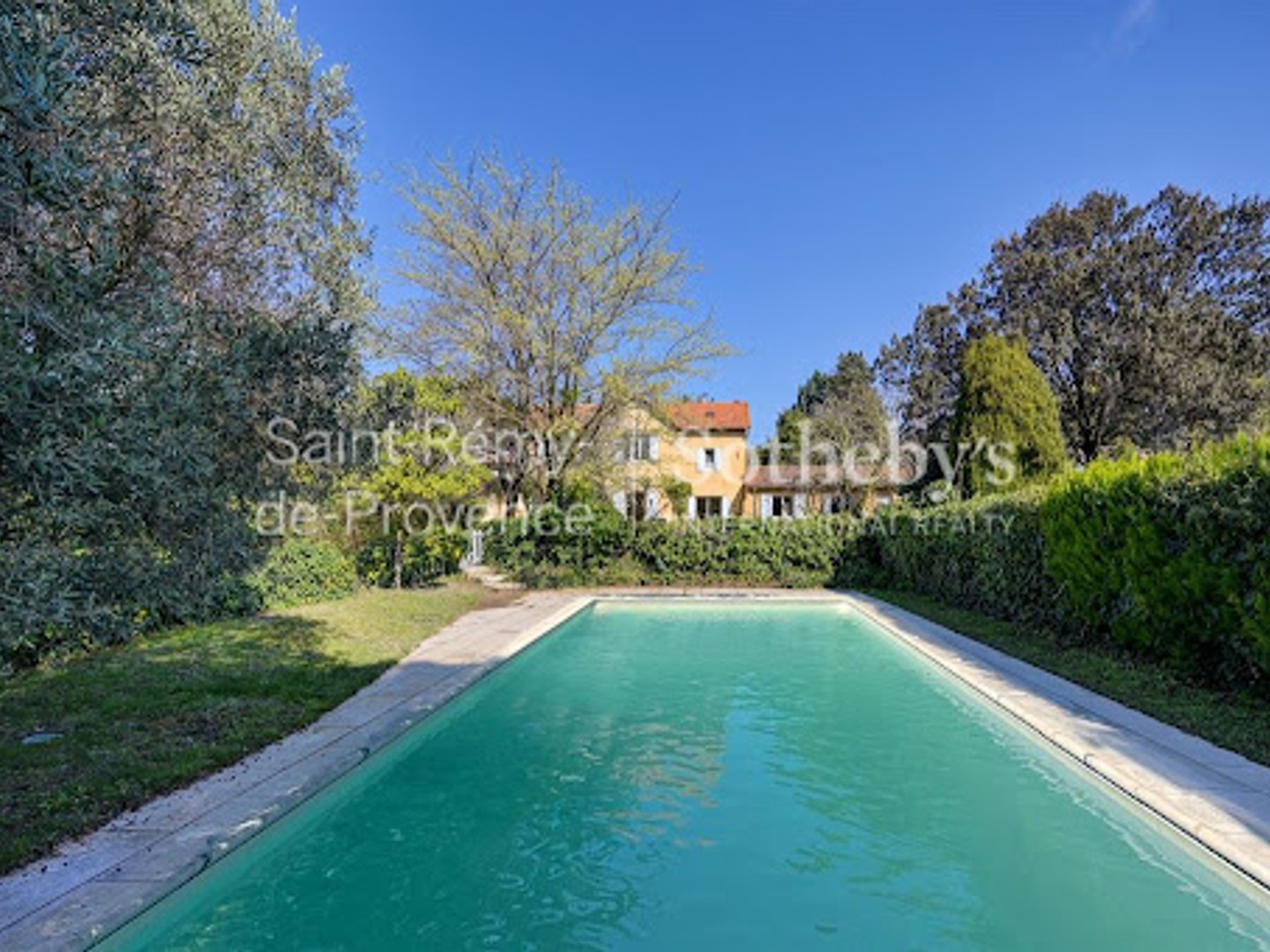 Maison 7 pièces 180 m²