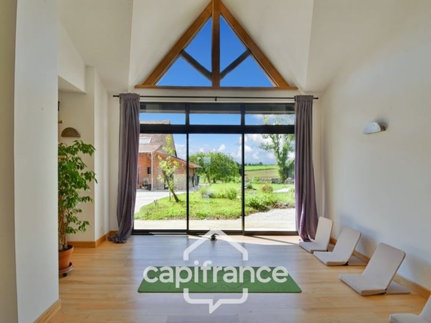Maison 470 m²
