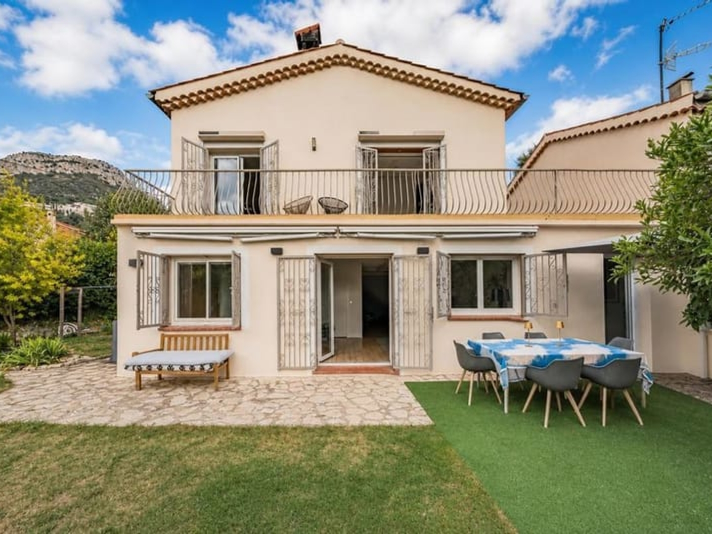 Villa